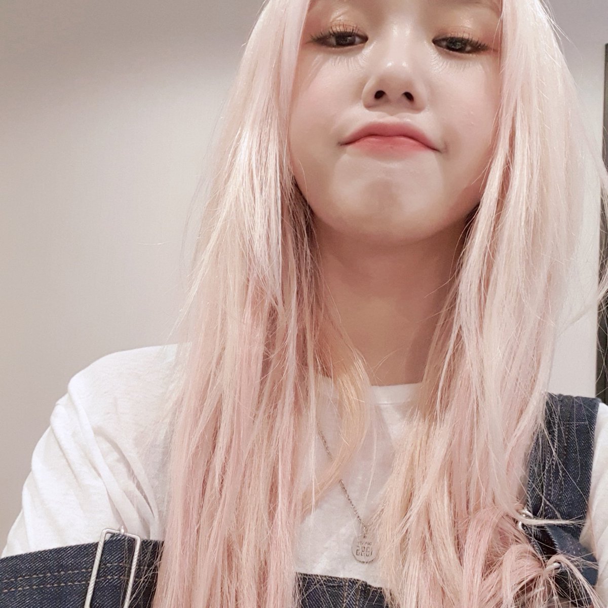 두둥 tweet media