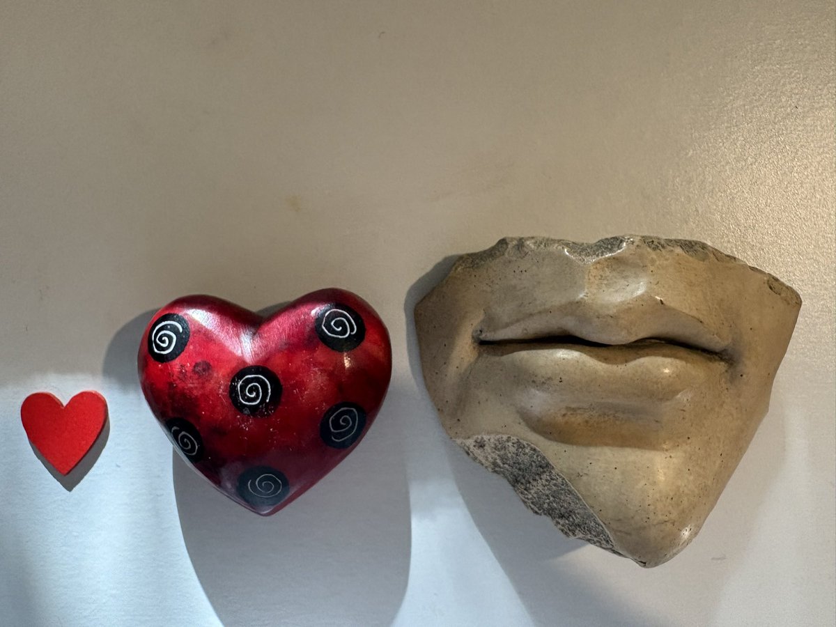 Catriona Robertson tweet media