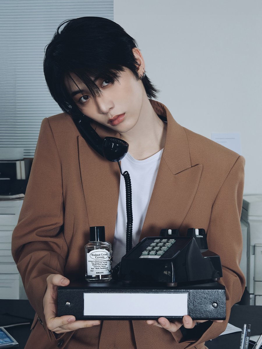 Hello! I’ve found your new signature: Walnut Creek Green. It smells like a refreshing morning breeze after a cold shower. Do you enjoy scents that feel this light and airy?