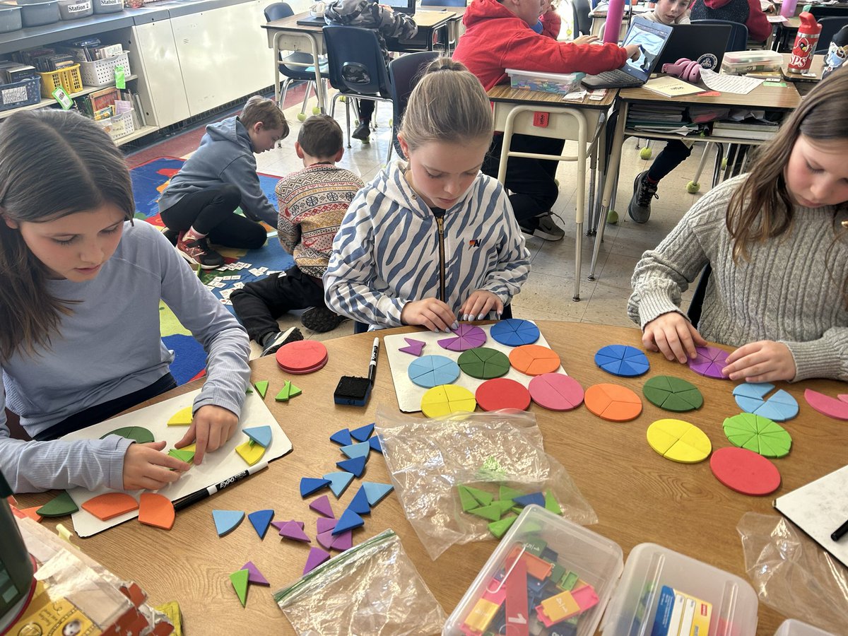 Miss Hood tweet media