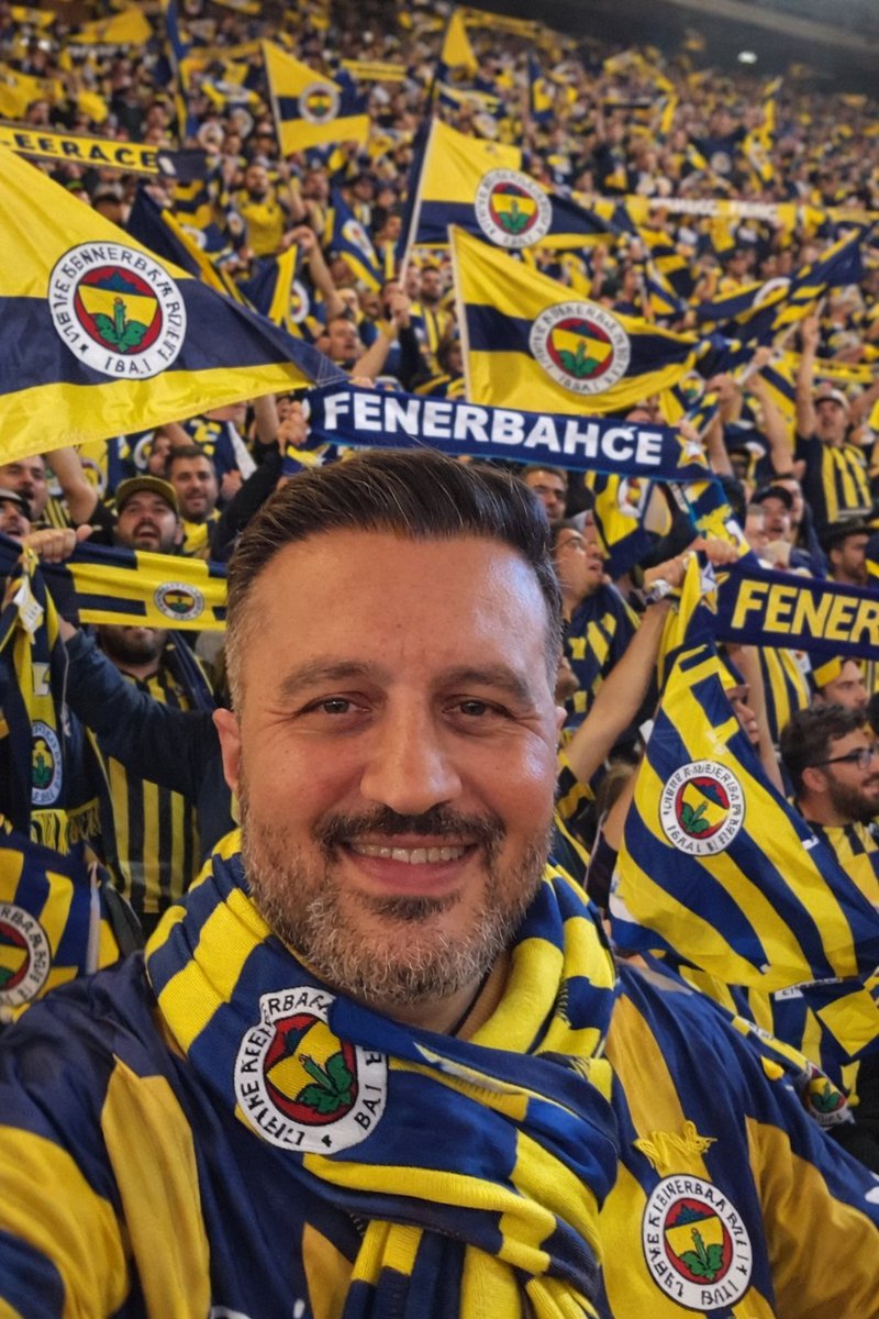 Şöyle umutlu bakıyorum bu akşama  💛💙
Saldır <a href="/Fenerbahce/">Fenerbahçe SK</a>