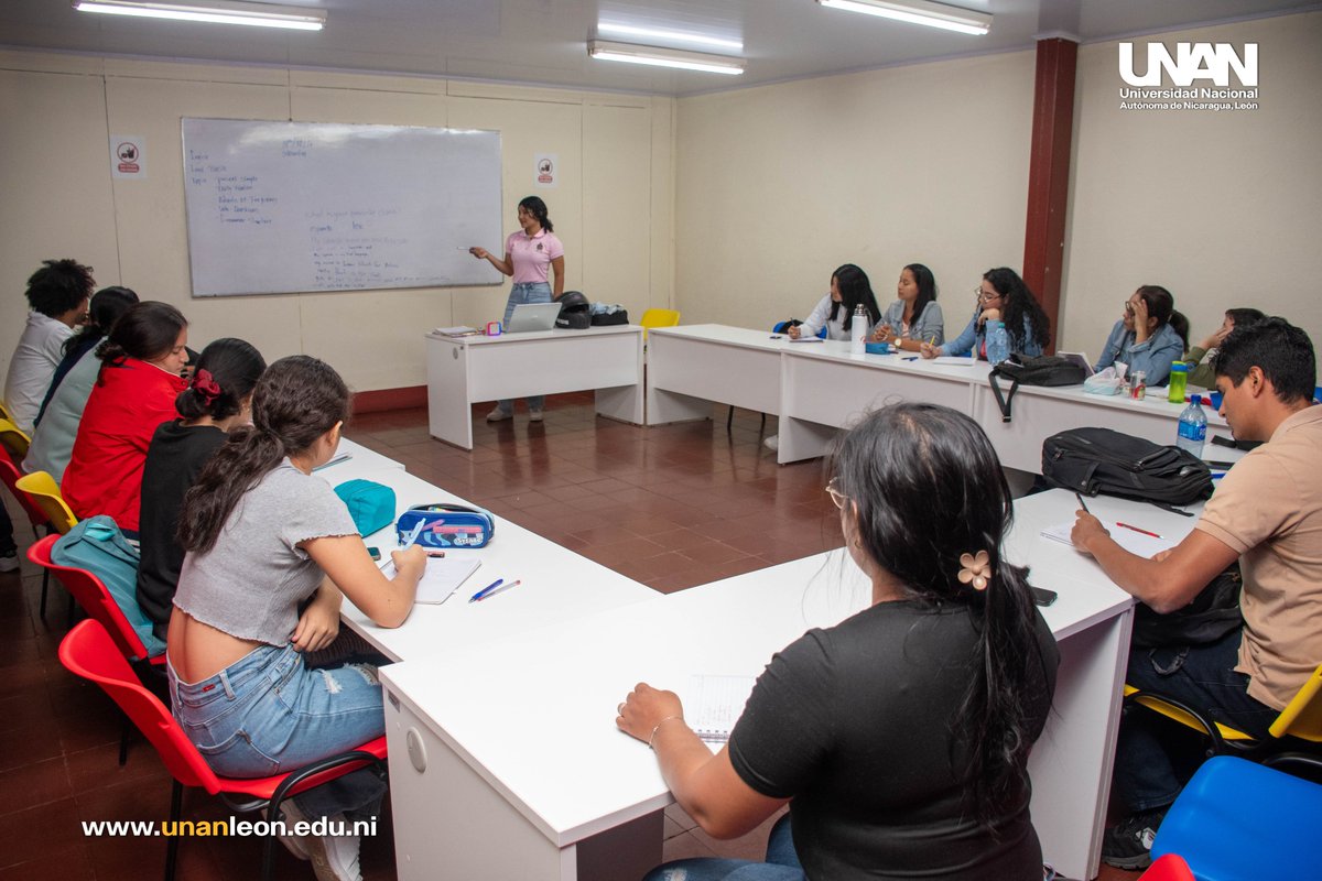 Academia de Idiomas "Héroe Brian Wilson", León, de UNAN-León, realizó este 14 de febrero Acto de Apertura del Segundo Ciclo Académico de Cursos de Idioma Inglés, Ruso y Frances, para estudiantes de primer ingreso y reingreso que son parte de este centro de enseñanza.