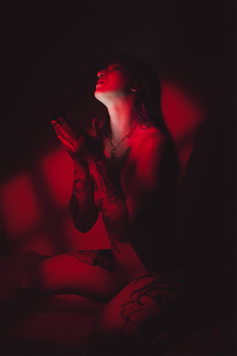 Sam40002001's tweet image. Happy Valentine’s Day ☺️
Follow me for more erotic and artistic nude works 
Complete set available on my Patreon.
Check link in my bio 😉