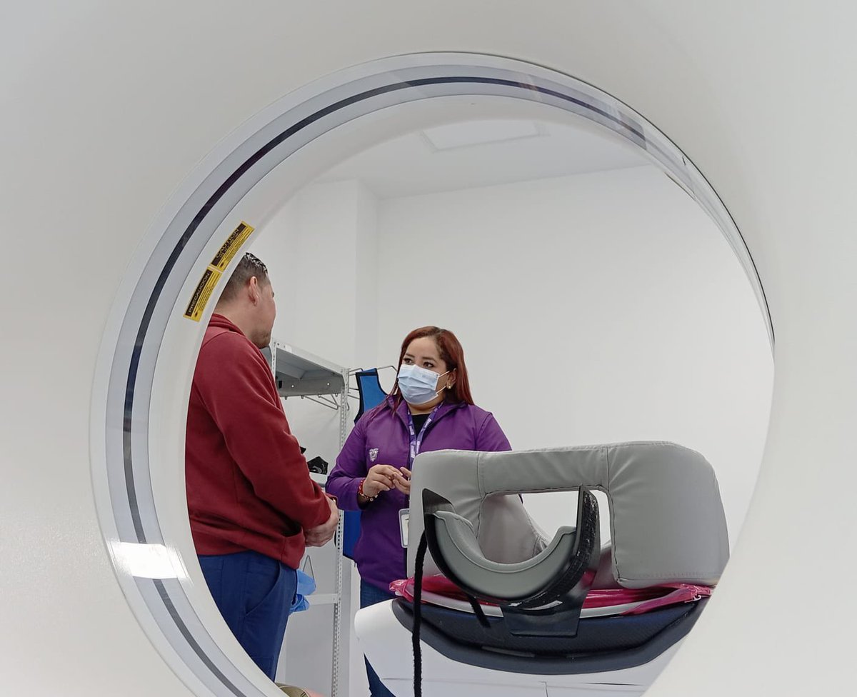 #ElNuevoEcuador | Desde el territorio, en el cantón #Sucre, el equipo técnico zonal realiza supervisión en el Hospital Miguel H. Alcívar, constatando atención oportuna, abastecimiento de insumos y medicinas, funcionalidad de los equipos y servicios con personal de salud operativo