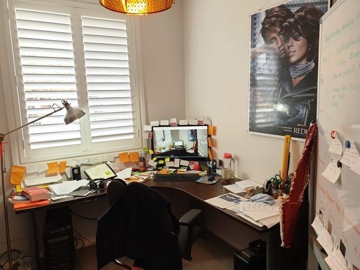 ThomasPyatt14's tweet image. Still working on my first book.

Some days it’s 10 pages.
Some days it’s 2 sentences.

But the key is this:

I don’t stop.

Writing feels a lot like life — you just keep turning the page.

Excited to share it with you when it’s ready.

#WritingJourney #PersonalGrowth #AuthorLife