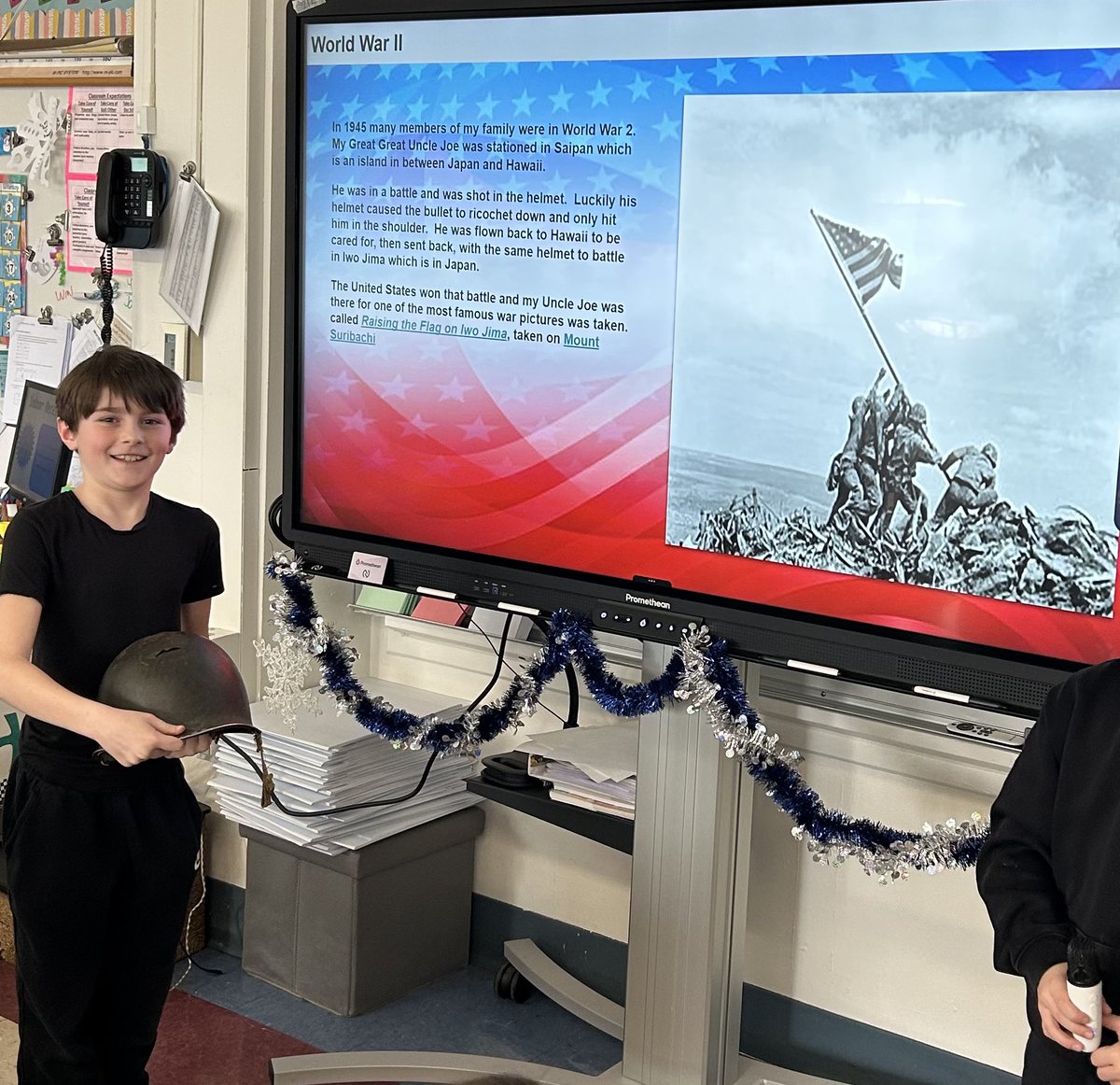 Miss Hood tweet media