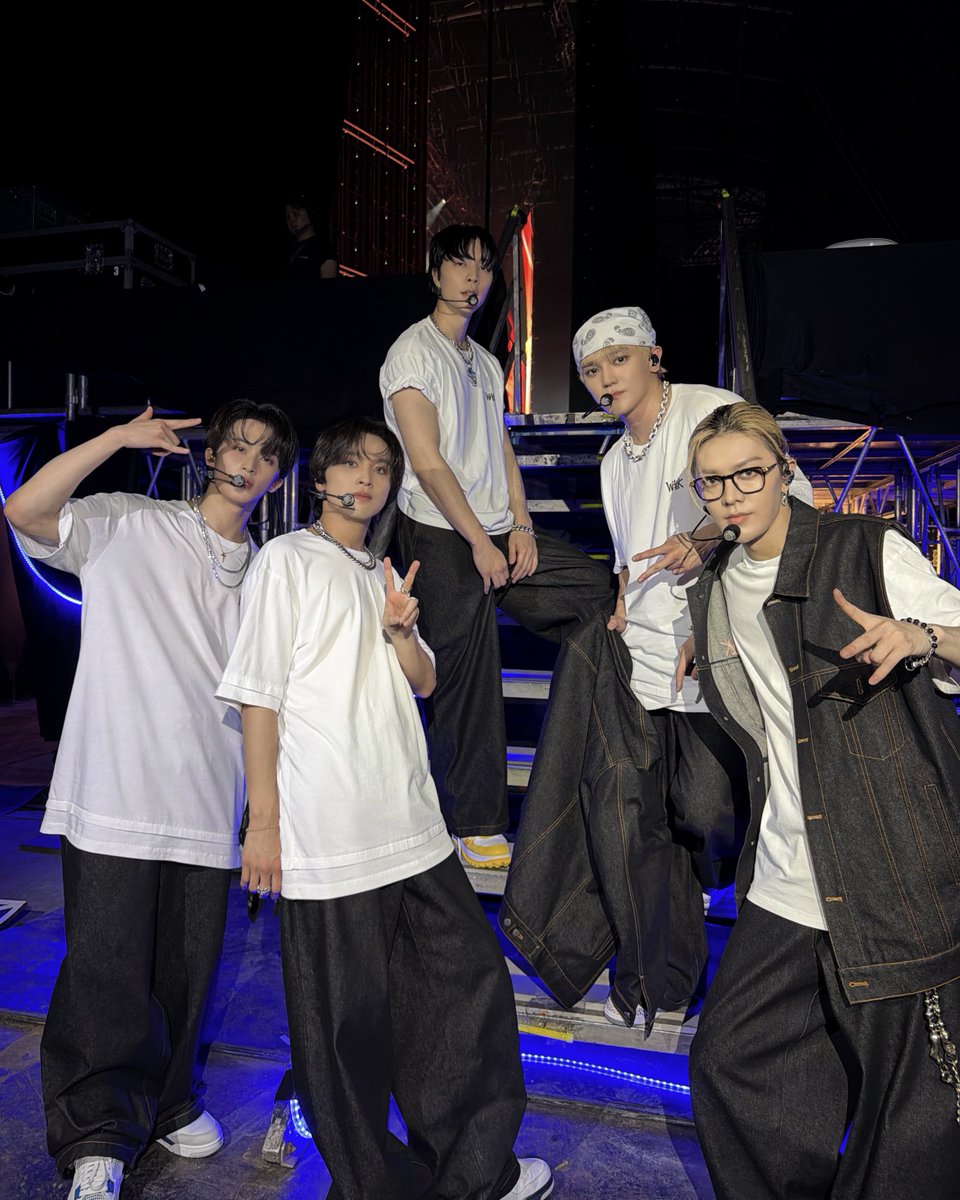 NCTsmtown_127's tweet image. #NCT127 in SMTOWN LIVE 2025-26 @ BANGKOK 

#SMTOWN #SM_30thAnniversary
#SMTOWN2025_26_BANGKOK