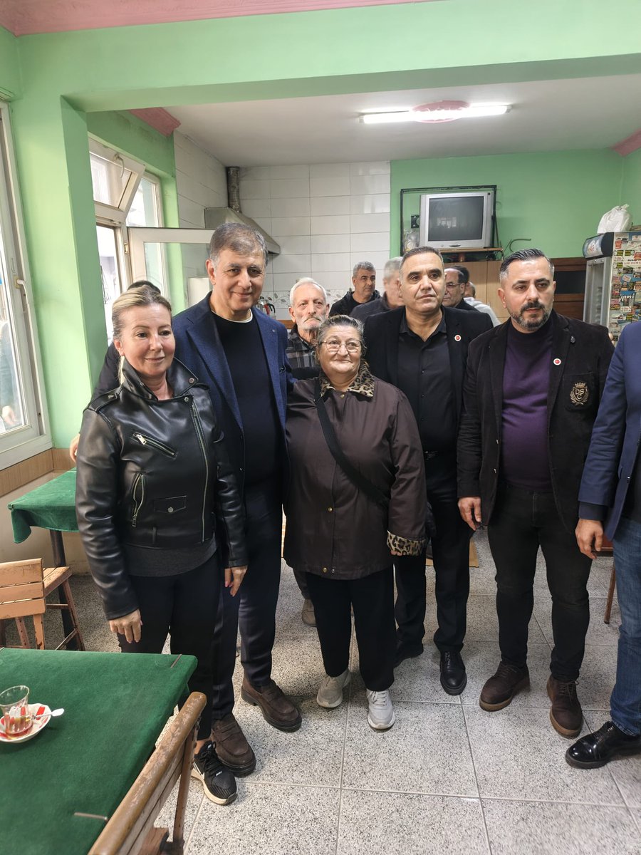 Büyükşehir Belediye Başkanımız Cemil Tugay, Hızır Orucu vesilesiyle Buca Mehtap Mahallesi Cemevi’nde düzenlenen lokma hayrına katılarak Buca’lı hemşehrilerimizle bir araya geldi.