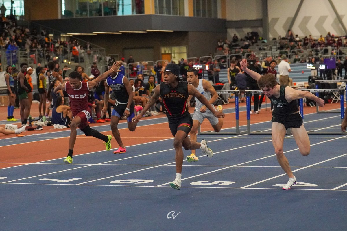 IllinoisRunNews's tweet photo. OH MY GOSH! Janardie Turner of Rockford Jefferson just won of the best hurdle fields that you will see all year with a new US#15/IL#1! https://t.co/mxfmS0RGql