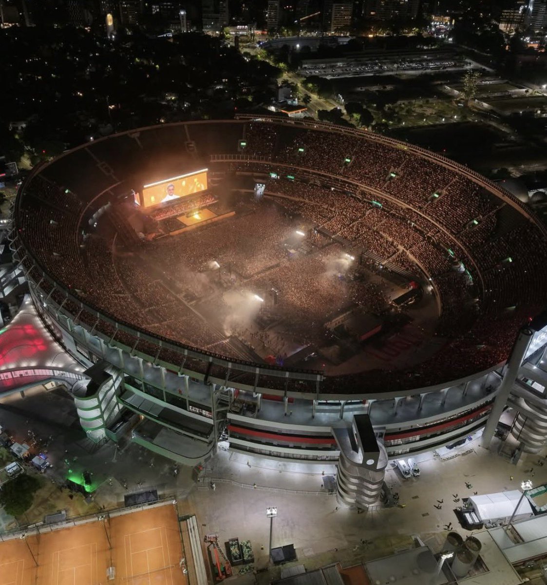 DeBÍ TiRAR MáS FOToS