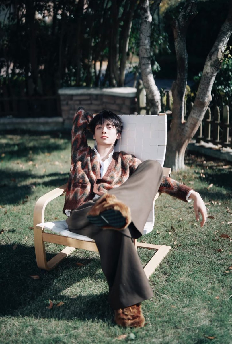 รูปนี้มองเผิน ๆ แอบเหมือนน้องจื่อมาก 🤔