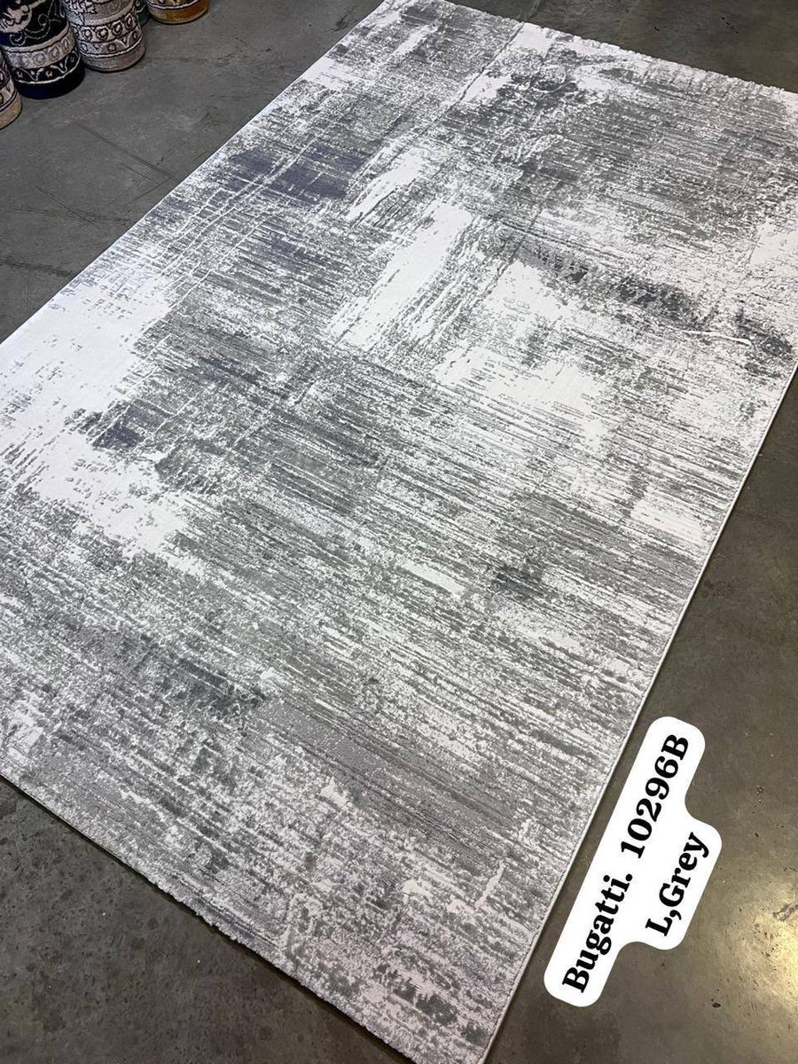 yetubs's tweet image. Quality Turkish rugs

4 by 6 - 95,000 naira 
5 by 7 - 120,000 naira 
7 by 10 - 175,000 naira