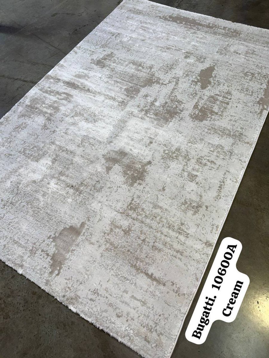 yetubs's tweet image. Quality Turkish rugs

4 by 6 - 95,000 naira 
5 by 7 - 120,000 naira 
7 by 10 - 175,000 naira