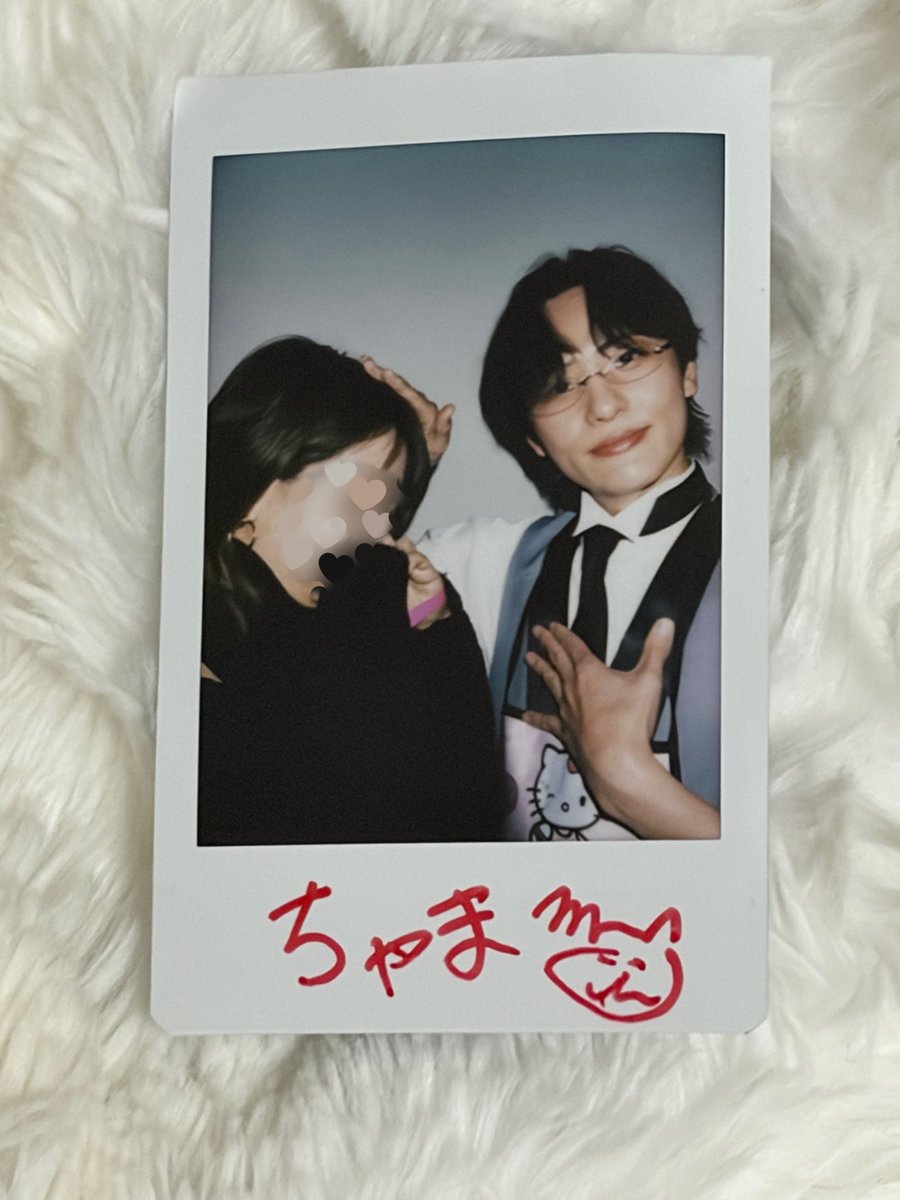 An___com's tweet photo. @matato_chan BARイベント
楽しかった🫶✨
ちゃんとキティエプロンしてた笑
記念チェキ撮ったら
伝説のサインを再び見れて嬉しかった😂

サマーフォールさんのカクテル
オリジナリティ×こだわりが素晴らしく美味しいカクテルばかりで感動🍸

とても素敵な時間を過ごせました
ありがとうございました✨ https://t.co/hRVy9O4II8