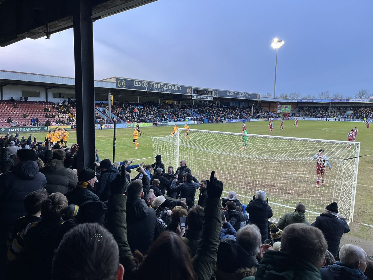 AshSuttonJourno's tweet photo. 🚨| Scunthorpe CRUSHED as Boston United win 6-3 at Glanford Park, 9 goal thriller.

Tom Cursons scored a hattrick as the Pilgrims hit the Iron with a real derby shock, leading 4-2 at the break.

Andy Butler coming under pressure now as Scunthorpe fans DEMAND better. https://t.co/NXVxXRY7r1