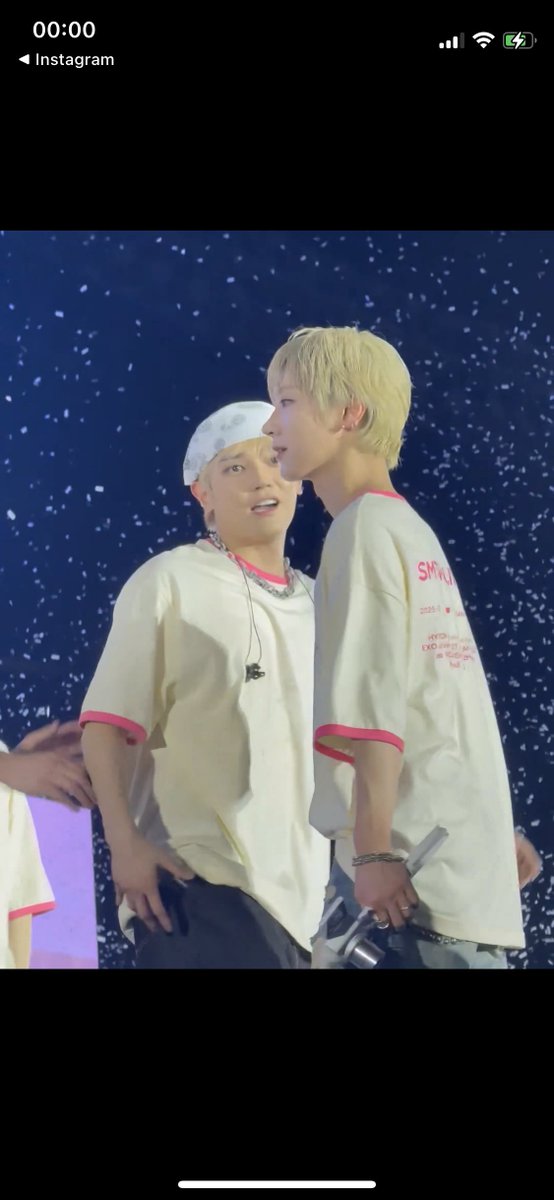 แล้วมุมข้างเตนล์คือพี่ให้เลยล่ะ จังหวะตกหลุมรักเป็นอย่างนี้ เสี้ยววินาทีที่ได้พบเธอ