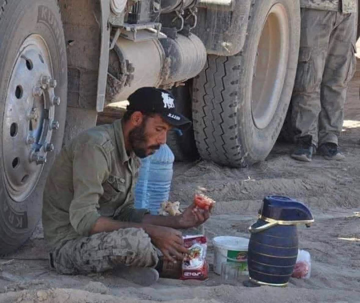 حسين عطيه عنوان التواضع 
#حسين_عطية_فارس_الهيجاء