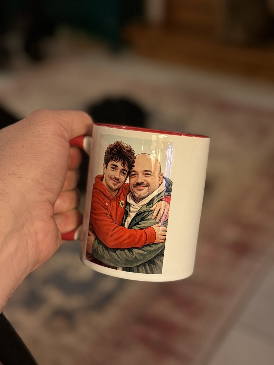 Kupila mi zena za dan zaljubljenih. 😌😀
#Lap76 #Lap76f1 #skf1