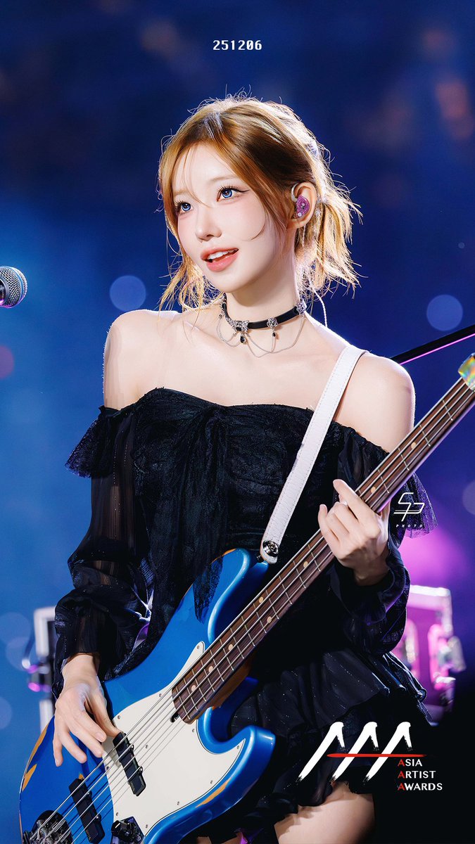 251206 QWER Magenta

#AAA #QWER #magenta 
<a href="/magentaof62/">Magenta62</a>