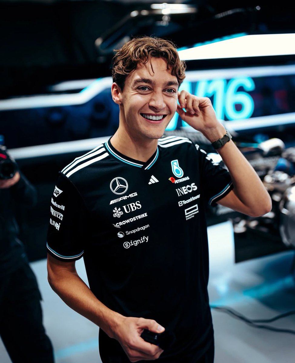 russellatte's tweet photo. happy 28th birthday to my favorite f1 driver ever, george william russell 🩵 https://t.co/UkstPrLuE1