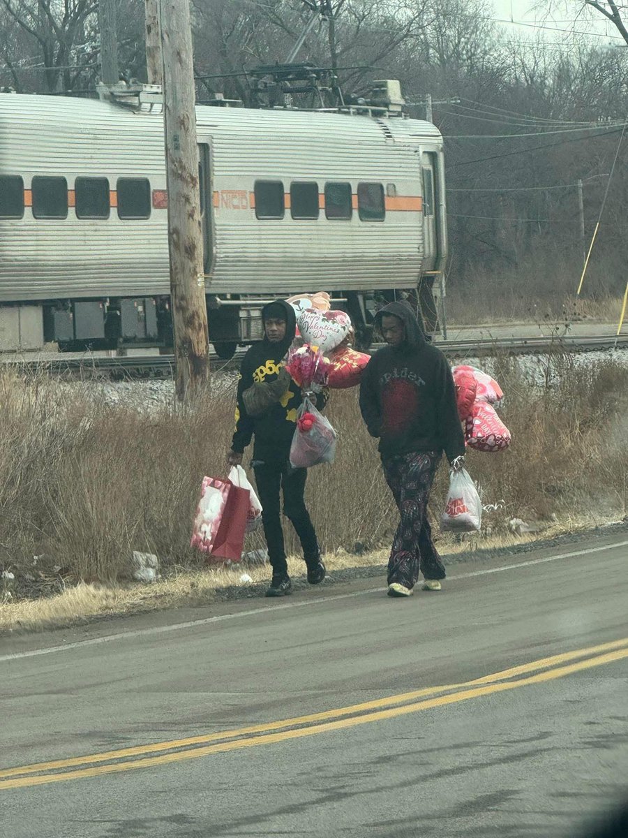 Effort is the loudest love language. This is so sweet🥹💗