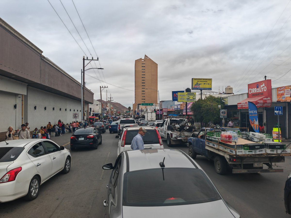 Bienvenidos a #Chihuahua. La ciudad con los mejores semáforos "inteligentes"  del mundo...