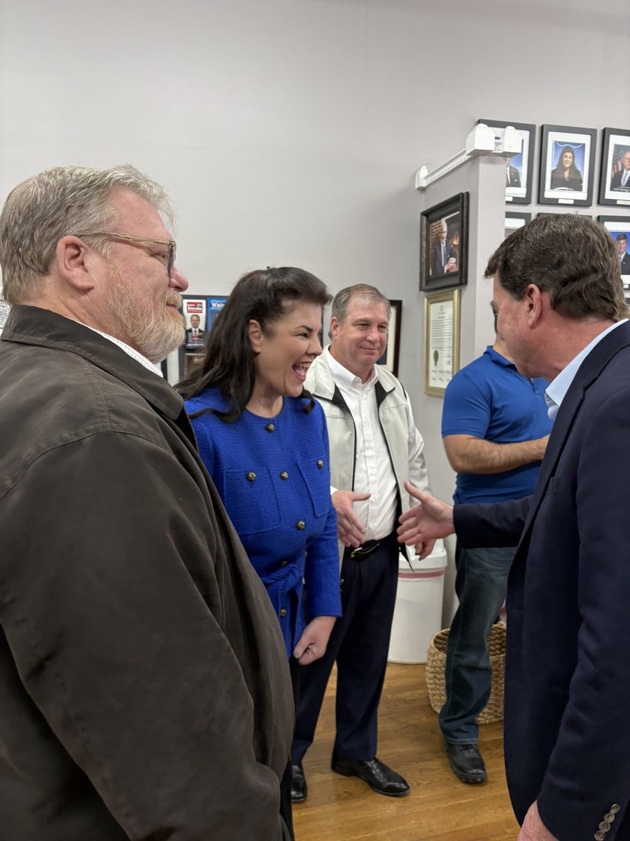 BillHagertyTN's tweet photo. Great to be in Rutherford County this morning meeting with strong conservatives and discussing how @realdonaldtrump and Congress will protect the integrity of our elections with the SAVE America Act! https://t.co/bgq7RZrqVf