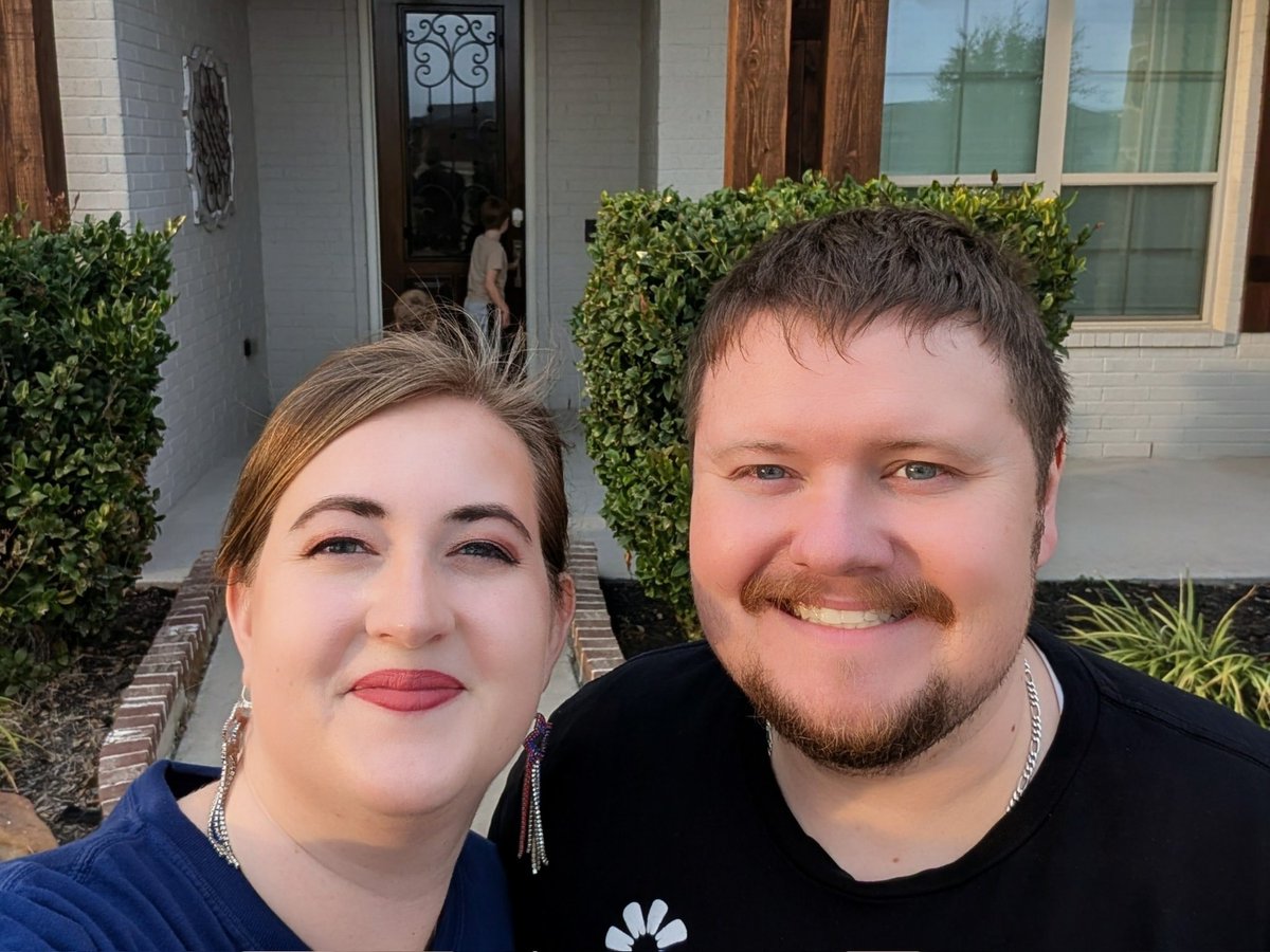 dev_music21's tweet image. No flowers for Valentine's Day...

Just a new house instead!! 😍😂 

We closed on our dream house yesterday and we are so excited!! Can't wait to get moved in and start the next chapter and make new memories in our forever home. ❤️ @mlwistrom1 #ValentinesDay #NewHouse