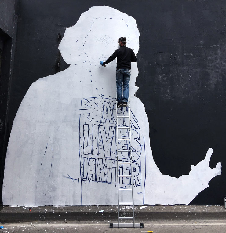 ultras_antifaa's tweet photo. Antifa Street Art: Karl Marx. https://t.co/x4nKWeXwoF
