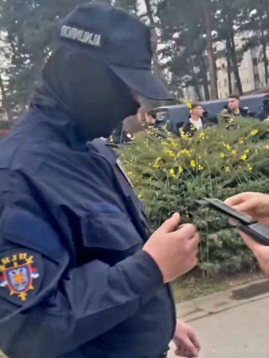 Зашто би се оваквом створењу давала лична карта на увид⁉️