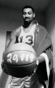 ShamusTalkSport's tweet photo. Wilt Chamberlain scored 41 points on Feb. 14, 1966 and became the NBA’s all-time scoring leader (20,884 points), passing Bob Pettit.
That wasn’t even his best Valentine’s Day game.
On Feb. 14, 1962:
— 42 PTS
— 27 REB
Wilt is one of just three players in NBA history with multiple 40-point games on Valentine’s Day
(Bob McAdoo, Kevin Durant)
Very fitting that the man rumored to have thousands of “partners” is also one of the greatest Valentine’s Day performers ever.
Data via @Stathead / @bball_ref