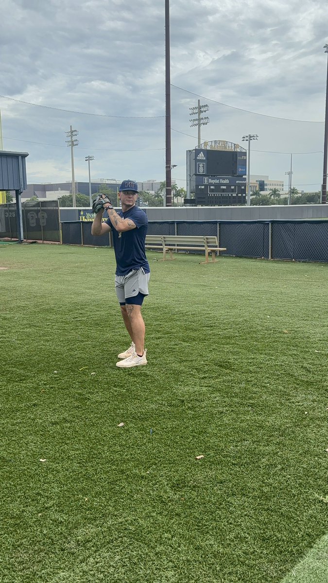 Shane Tucker tweet media