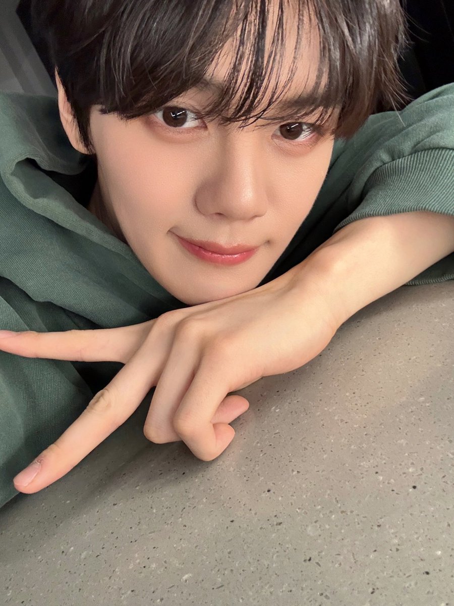 gyubbist's tweet photo. lets match with boyfie https://t.co/1bJUSfWiQQ