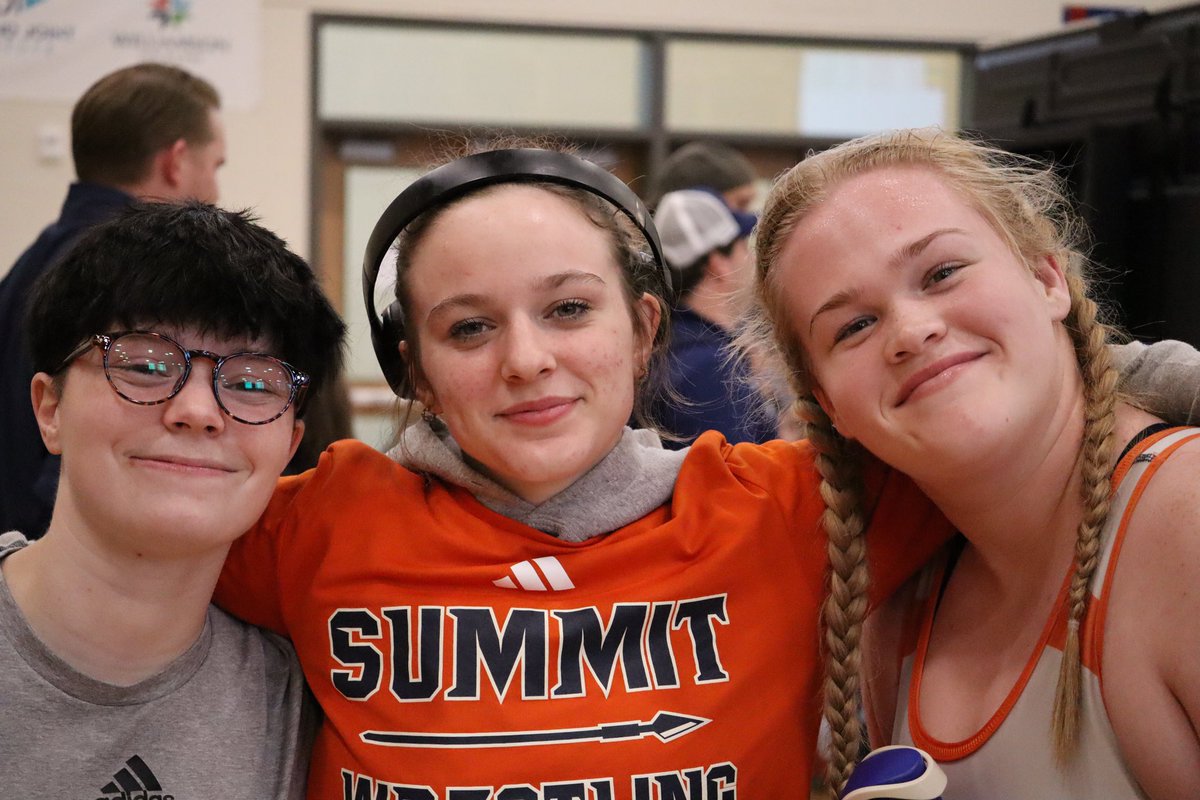 Summit Softball tweet media