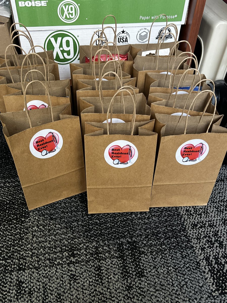 rrh_unityIMRP's tweet photo. Others may have a day
Meanwhile at Unity, we have a week 
Happy Resident Appreciation Week. 🩺🥼
Thank you to our outstanding attendings and coordinators who made this week extra special for us https://t.co/3DVkliJFis