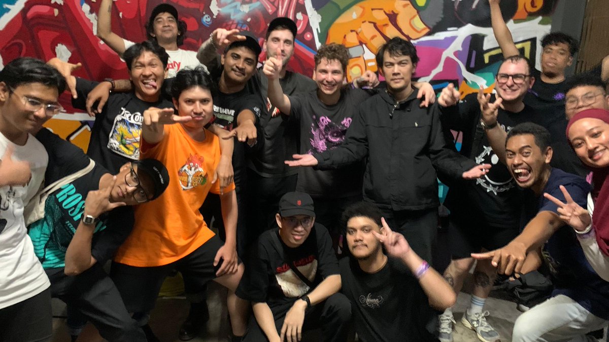 パット・ガリン tweet media