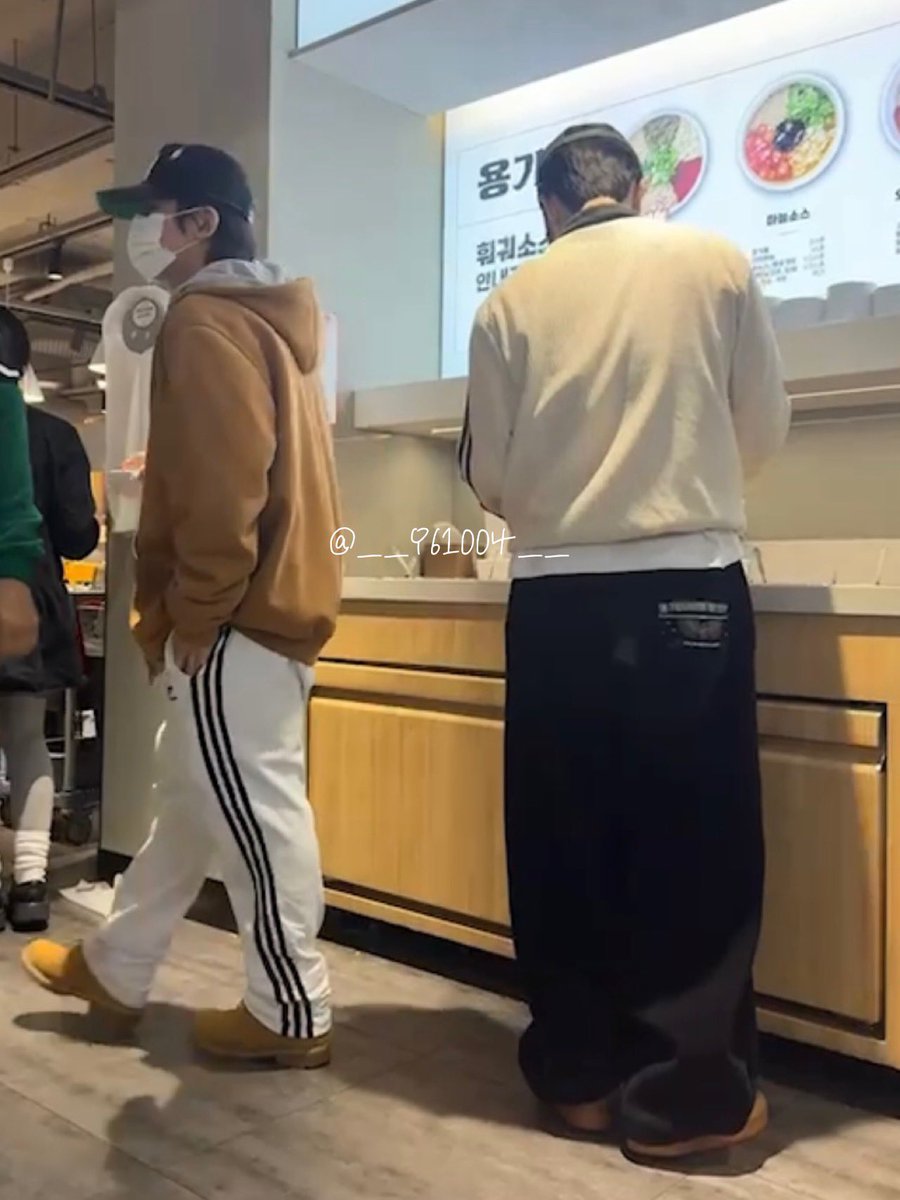 __961004__'s tweet photo. 안녕하세요? 너무 오랜만이였나 ㅋㅋ https://t.co/C3hHff2Dwu