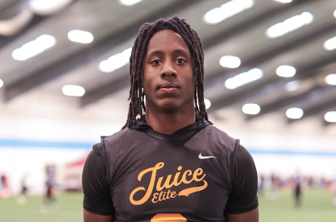 sixstarfootball's tweet photo. Missouri Prospects on the move, a look at top risers on the move

📈Show Me State names, a Missouri whose hot heading into 2026 🔥

STORY:▶️https://t.co/BA5Woqt7GN

@DrewBenassi @DAntonBerry1 @cadentford @KadeHoskins @KadeHoskins @jibeawuchii @bookeebALLIN @quentinlea_ @TyLige3 @Sean_Nevillsjr @WillSeiler2 @tupnext_