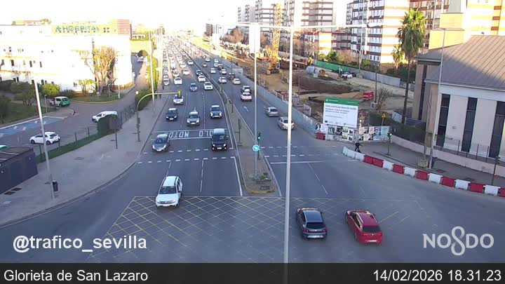 🚦18:30 #Tráfico intenso:
▪Palos de la Frontera
▪R.Norte ➡ Gta Olímpica
 traficosevilla.es <a href="/EmergenciasSev/">Emergencias Sevilla</a> #SevillaHoy #Sevilla #TDSActualidad #TraficoSevilla #Movilidad