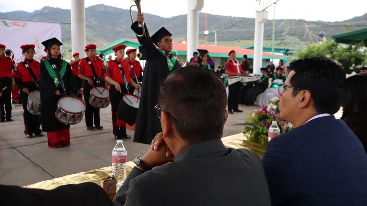 Antorcha Magisterial en Tlaxcala, exige el cumplimiento de los compromisos acordados con la DG del CECyTE, esto para garantizar una educación integral al estudiantado.
#CompromisosIncumplidosDelCecyteTlax 
#ExigimosSoluciónAlMagisterio
<a href="/CecyteTlaxcala/">CECyTE Tlaxcala</a>
<a href="/GobTlaxcala/">Gobierno de Tlaxcala</a>