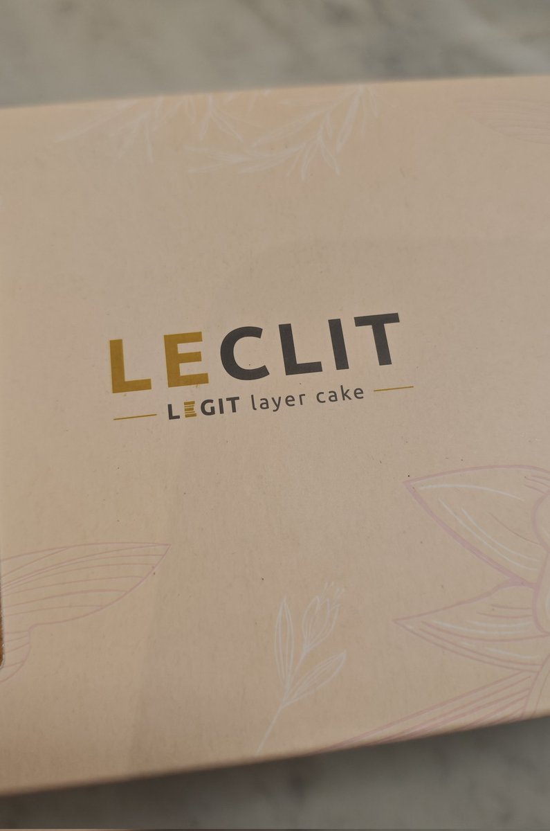 emotsper's tweet image. WHO THE FUCK NAMED THIS BRAND 😭😭😭😭😭😭😭😭😭😭