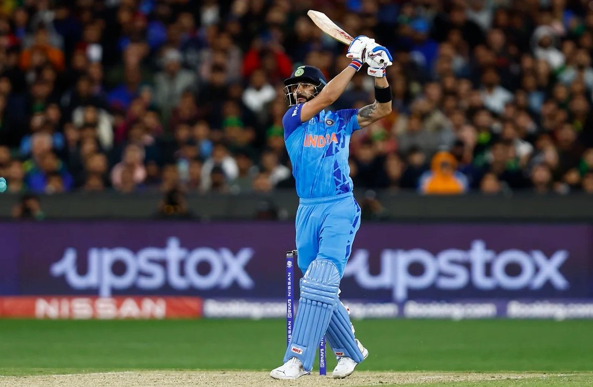 Kohli averaged 132 more than the team in #INDvPAK games in T20 World Cup - most by any batter against a team.

◉ +132: Kohli vs PAK (Avg 156)
◎ +73: Malik vs AUS (Avg 103)
◎ +63: Hussey vs PAK (Avg 84)
◎ +60: Mathews vs ENG (Avg 85)
◎ +59: Kohli vs BAN (Avg 91)