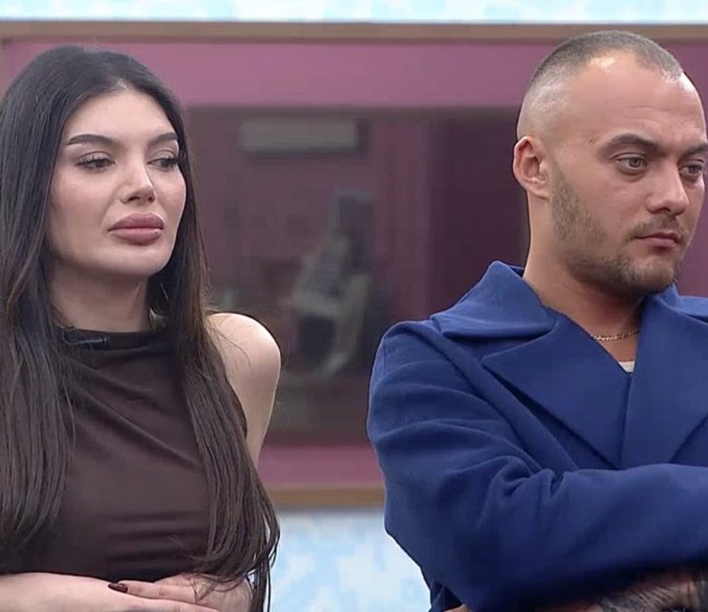 281296x's tweet image. toksik ilişkilere sevgim hiç bitmez
#chair ’den #belbar ’e
#kismetseolur