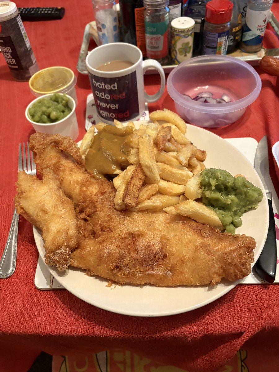 7clarkyred's tweet photo. I asked  Reet what would she like for tea👍she’s a good lass😍😍😍 #chippytea https://t.co/dwhv42dzHx
