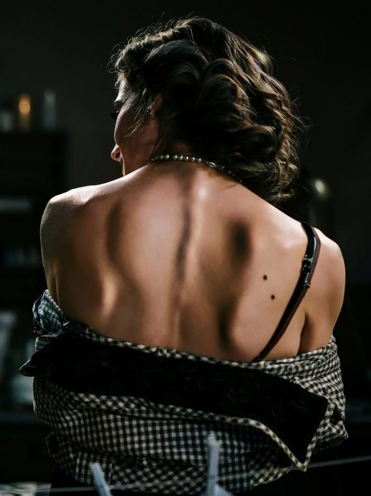 this photo actually has me gnawing at the bars of my enclosure