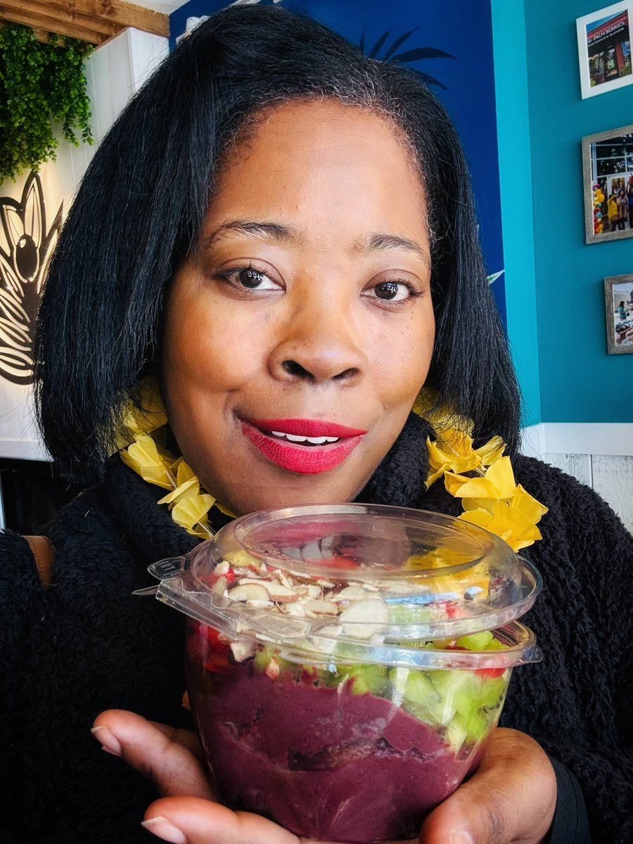 lasheikcalhoun's tweet image. I stopped by Palm Berries Açaí bowls &amp;amp; Blends. Today was their grand opening. I purchased the Palm Açaí bowl. This is my Valentine’s Day treat to myself 💕 You definitely get your money’s worth. I enjoyed meeting the franchise owner and other leaders at the store. #acaibowl