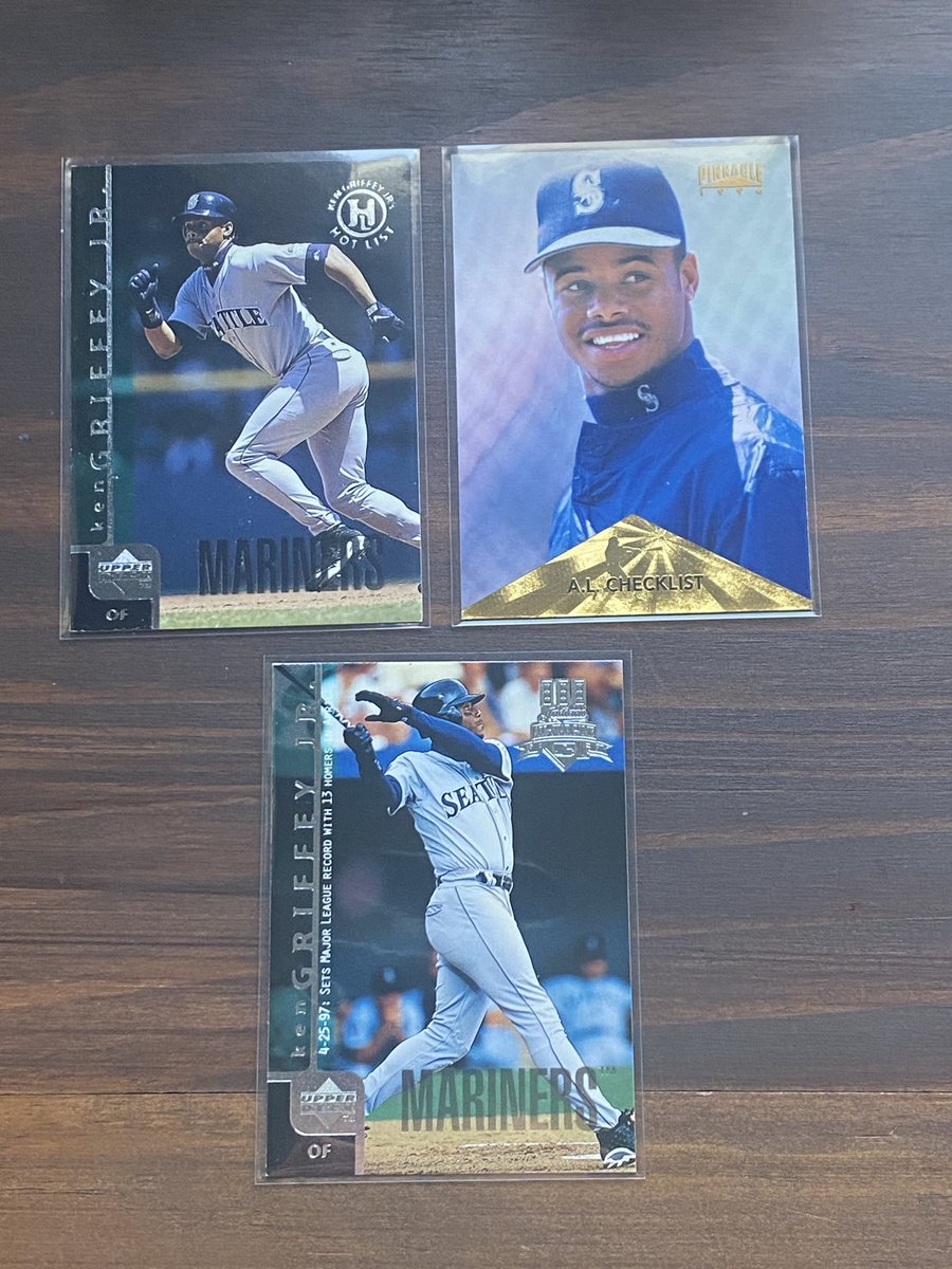 Griffey lot

$2 each or take all for $4

Stack until 2/17