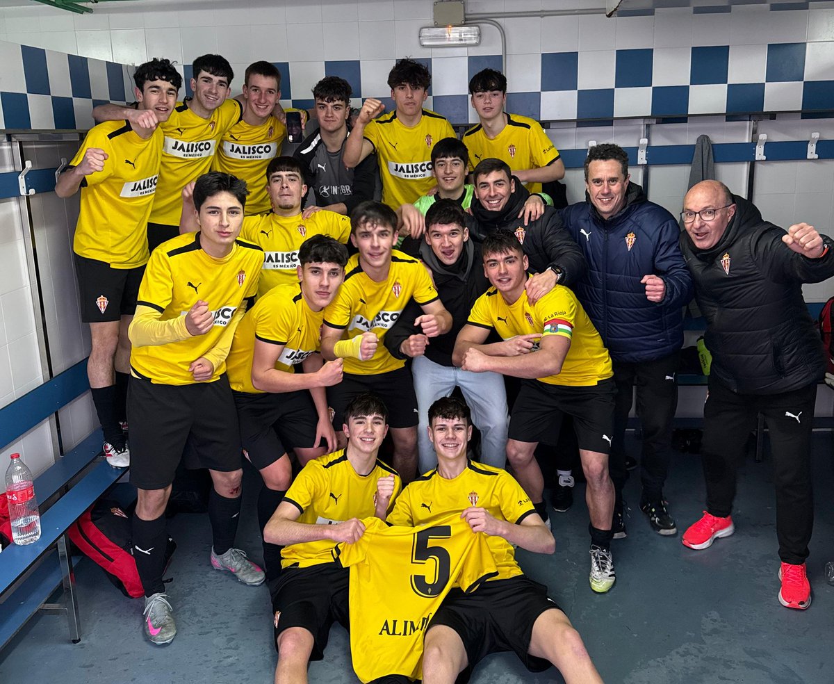 ⭕️ En el único partido liguero de la jornada, tras suspenderse esta mañana el encuentro del Cadete por la climatología, victoria del Juvenil Nacional ante el CD Calahorra a domicilio (1-2).

#CanteraRSG