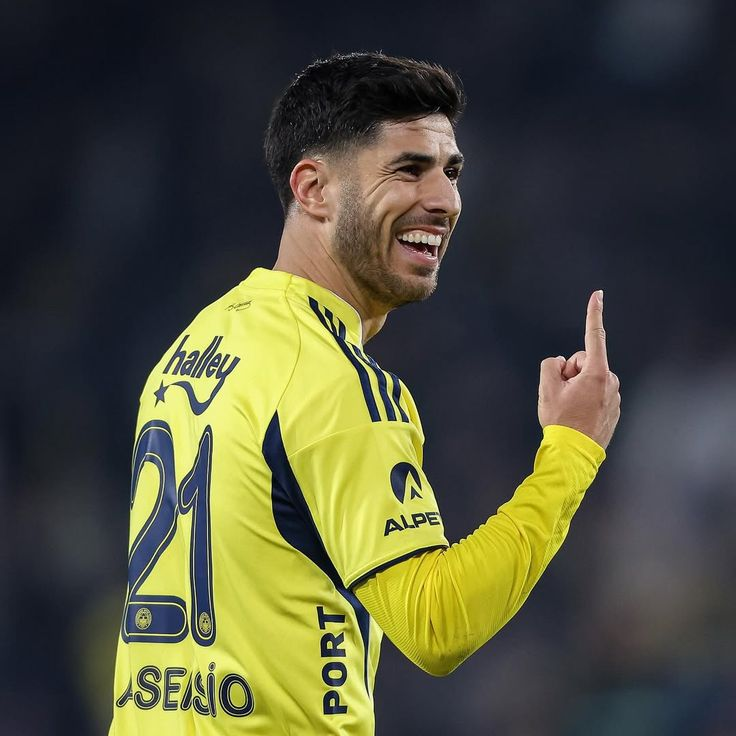 Senin Fenerbahçe'de forma giyiyor olman, sana sahip olmak o kadar güzel ki...