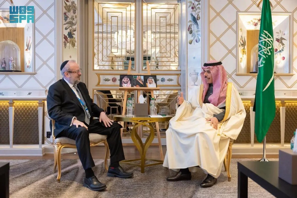 Spa_Eng's tweet image. Foreign Minister Meets US Special Envoy to Combat Antisemitism
spa.gov.sa/en/N2512364
#SPAGOV